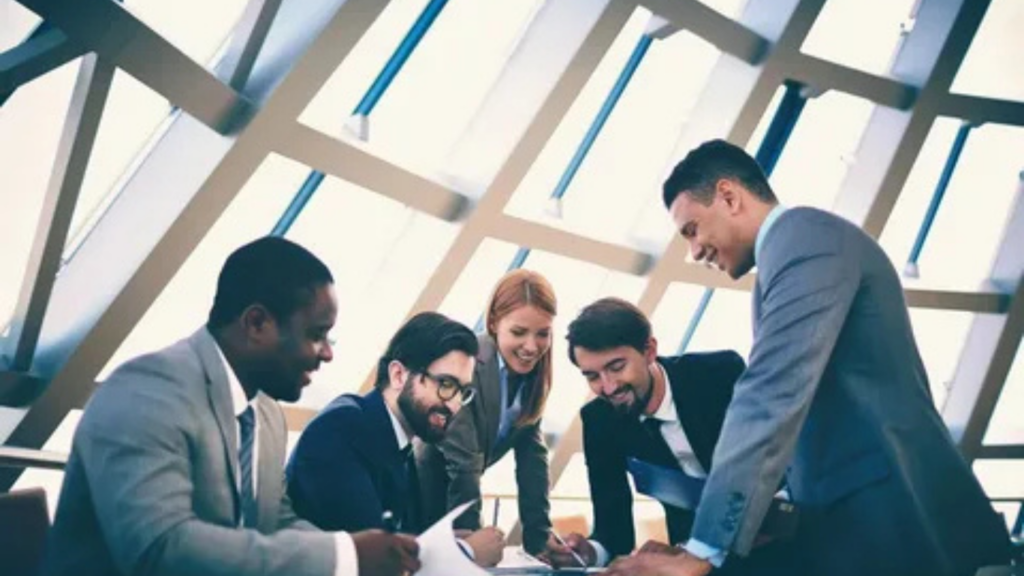 المحاسبة المالية المتقدمة: كيف تساعد في تحسين الإفصاح المالي واتخاذ القرارات الاستراتيجية؟